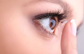 Understanding Dry Eyes and Contacts